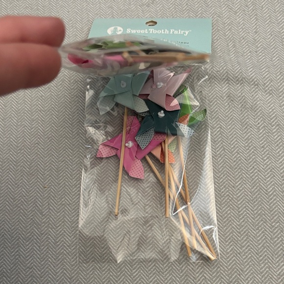 Birthday Party Tableware Set - Orange, Blue, Pink - Picture 10 of 16